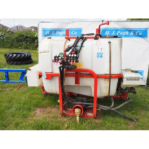 Lot 2027      