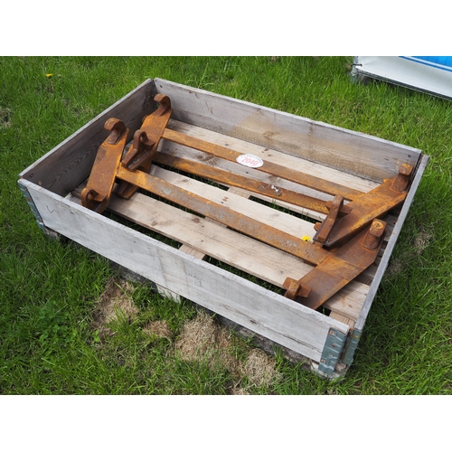 Lot 2040      