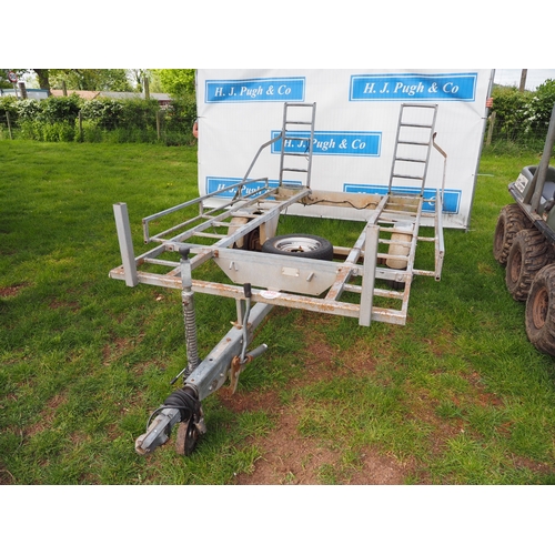 Lot 2046      