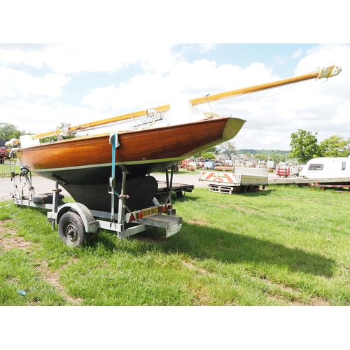 3005 - Wooden BB11 sailing boat with 2 sails, full rigging + trailer. Extensive restoration in 2020. Recent... 