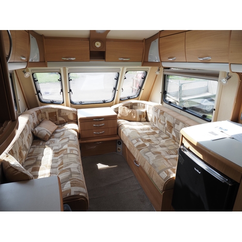 3009 - Ace award caravan