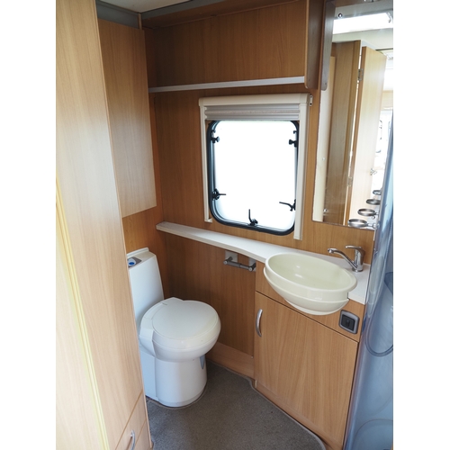 3009 - Ace award caravan