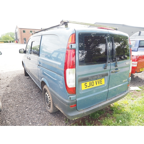 3027 - Mercedes Vito 115 CDI van. Showing 141,105 miles. Runs and drives. Reg. SJ10 VVE. V5 and key in offi... 