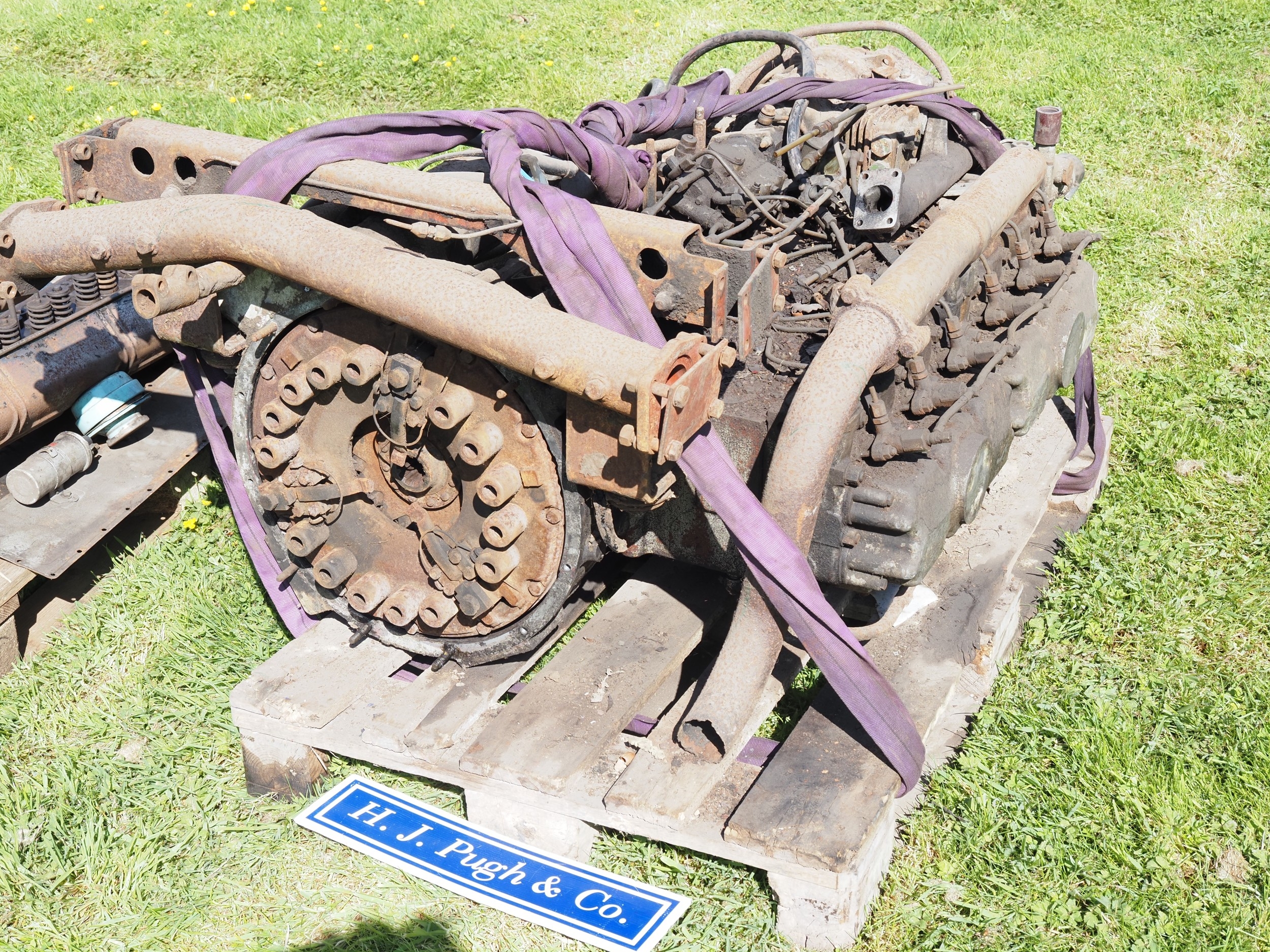 AEC 505 engine