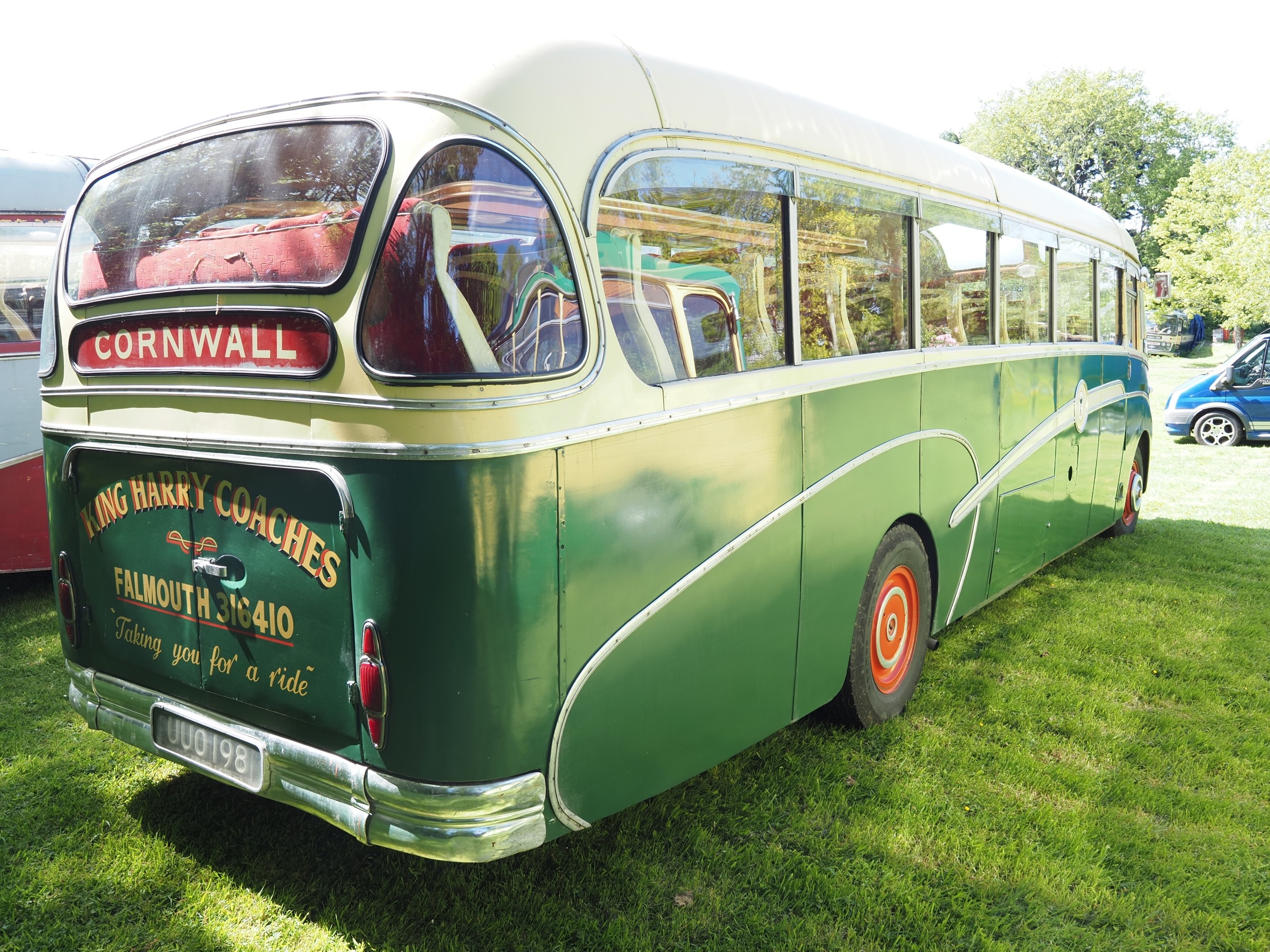 Bedford Duple Vega SB coach. 1956. 41 seater. 5 Litre petrol. Runs ...