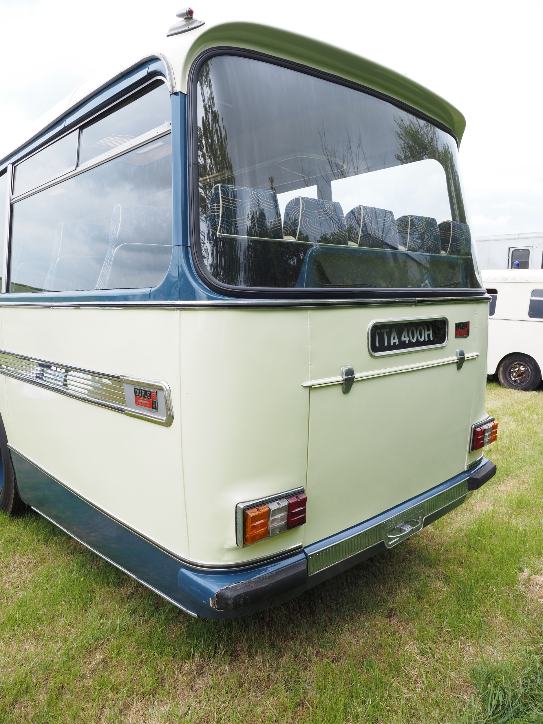 Bedford Duple Vega 31 coach. 1970. Runs and drives well. Diesel engine ...