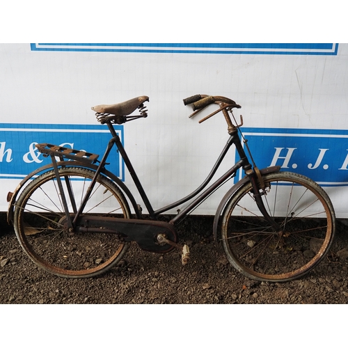 Lot 1002      
