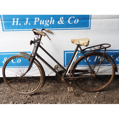 1009 - Raleigh ladies bicycle with pump and Brooks seat