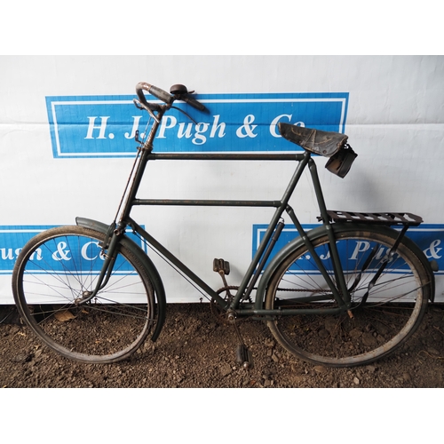 1012 - Raleigh double bar gents bicycle with Lycette seat. Circa. 1930s. Made for a 6ft 8
