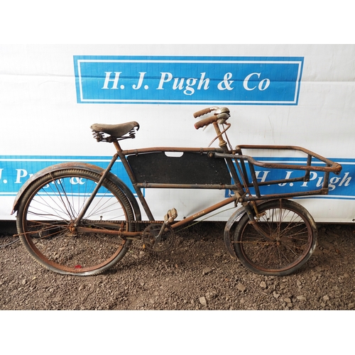 1017 - Raleigh butchers bicycle