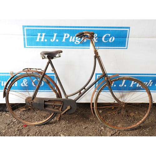 1018 - Royal Enfield ladies bicycle circa. 1890s
