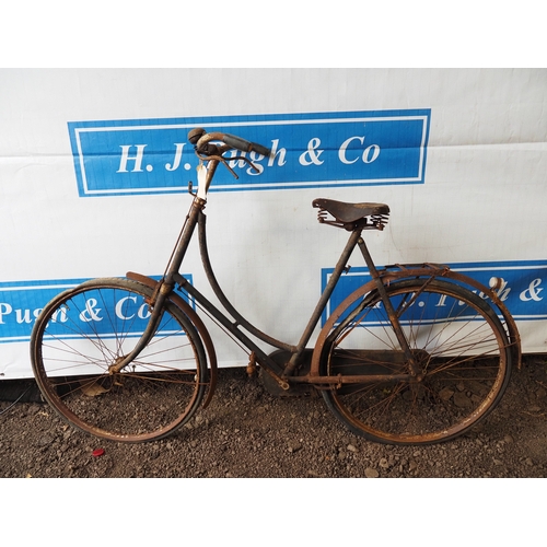 1018 - Royal Enfield ladies bicycle circa. 1890s