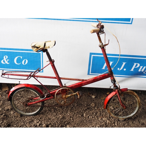 1046 - Moulton 'F' frame mini bicycle