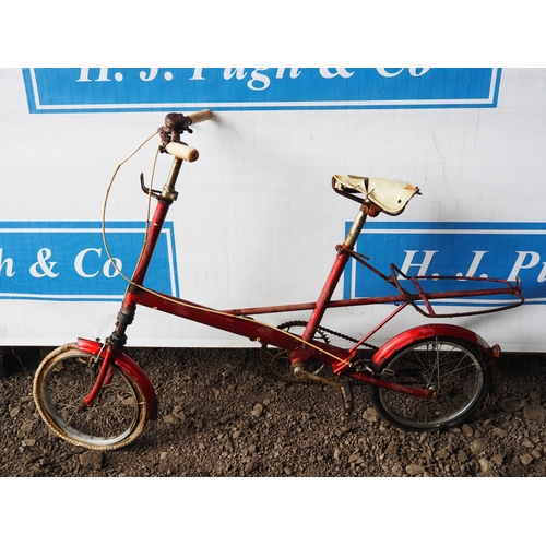 1046 - Moulton 'F' frame mini bicycle