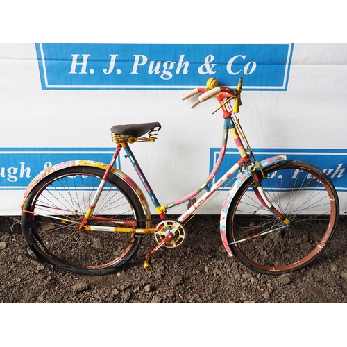1047 - Raleigh ladies clown bicycle with Brooks seat. Circa. 1925