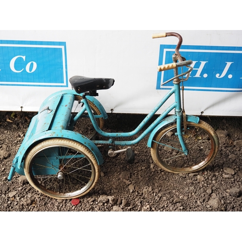 1049 - Gresham Flyer childs tricycle
