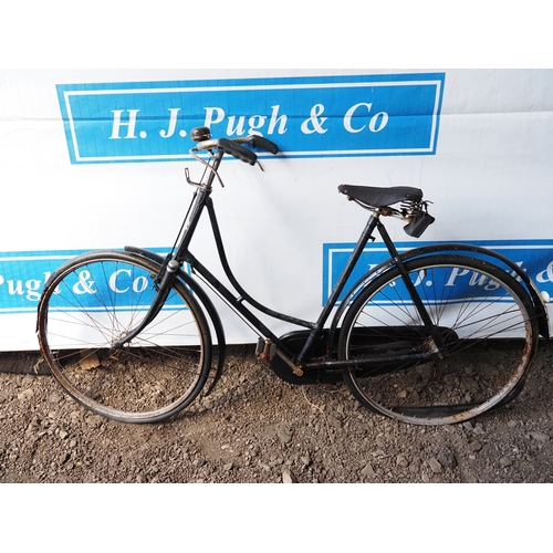1055 - Early vintage ladies bicycle with Brooks seat