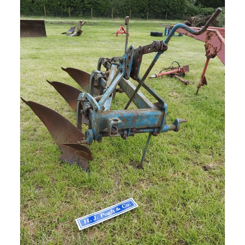 44 - Ransomes 3 furrow plough