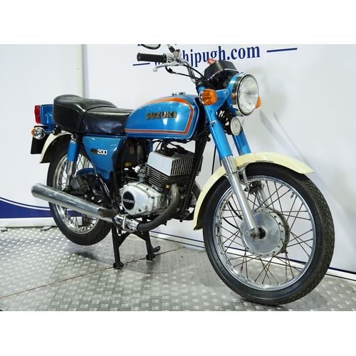 821 - Suzuki SB200 motorcycle. 1981. 200cc
Frame No. SB200-103882
Engine No. SB200-103857
Engine turns ove... 