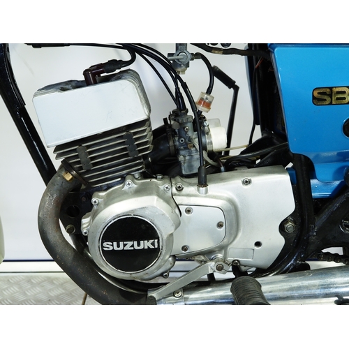 821 - Suzuki SB200 motorcycle. 1981. 200cc
Frame No. SB200-103882
Engine No. SB200-103857
Engine turns ove... 
