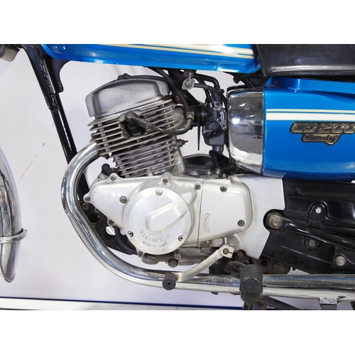 812 - Honda CD200 Benly motorcycle. 1981. 194cc
Frame No. MA012007539
Engine No. MA01E-2013681
Runs and ri... 
