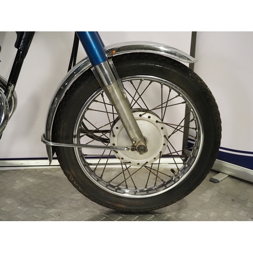 812 - Honda CD200 Benly motorcycle. 1981. 194cc
Frame No. MA012007539
Engine No. MA01E-2013681
Runs and ri... 
