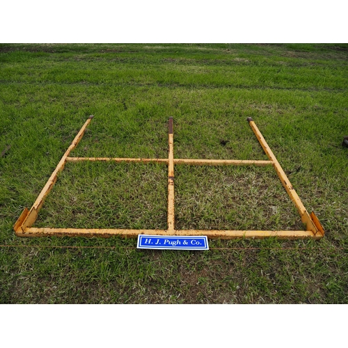 29 - Trailer 7ft thripple