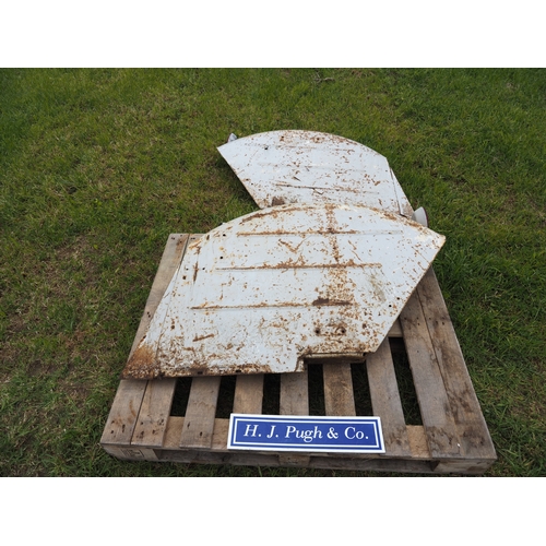 1 - Ford 1000 Series wings