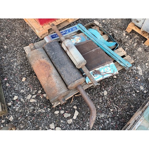 4 - Ford exhaust pipes and spares