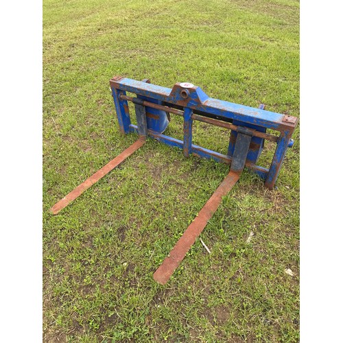 39 - Headstock and pallet tines, Euro 8 brackets