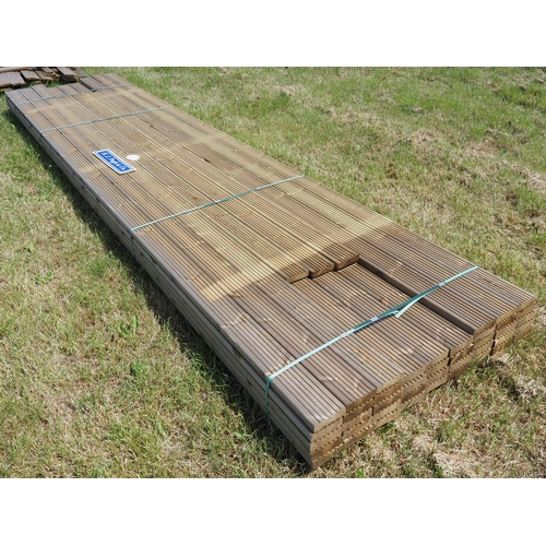 Lot 1352      