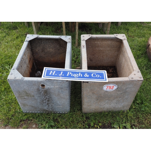 Lot 752       