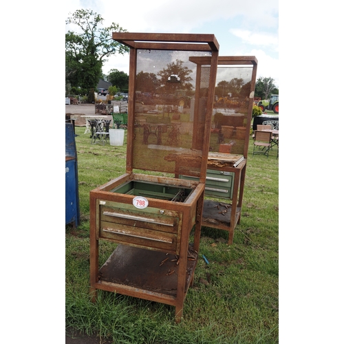 Lot 798       