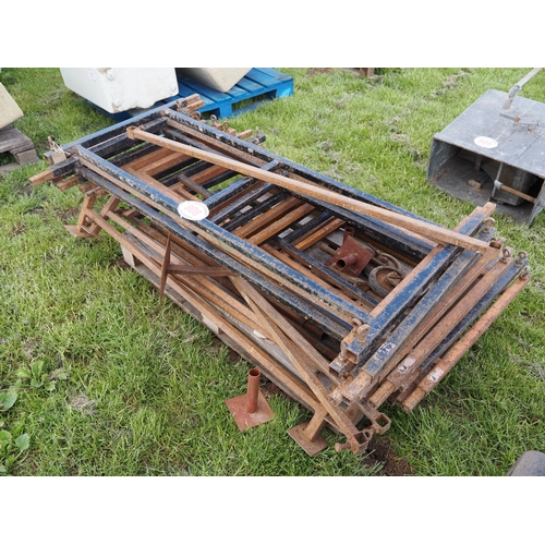 Lot 808       