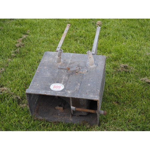 Lot 809       