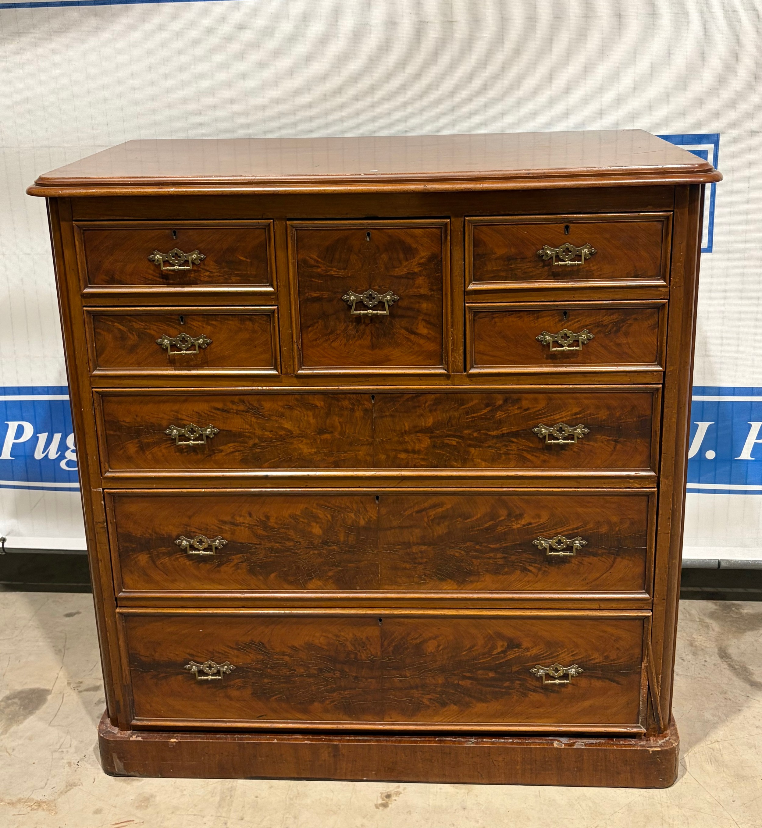 Burr mahogany chest of 5 short and 3 long drawers H48
