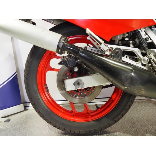843 - Yamaha RD500LC motorcycle. 1985. 500cc
Frame No. 1GE-002914
Engine No. 1GE-002914
Runs and rides. Th... 