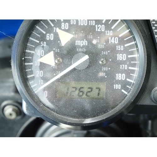 827 - Suzuki GSXR750 motorcycle. 1999. 749cc
Frame No. JS1GR7DA000513993
Runs and rides. MOT expired on 25... 