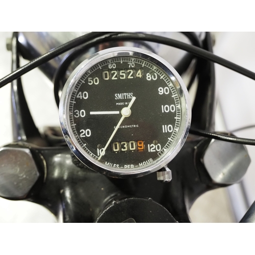 828 - Triumph Tiger 90 motorcycle. 1964. 350cc
Frame No. T90-H30636
Engine No. T90-H30636 (V5 states 11306... 