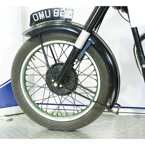 831 - BSA B31 motorcycle. 1949. 348cc
Frame No. ZB319165
Engine No. ZB319273
Runs and rides. Part of a pri... 