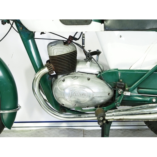 832 - Francis Barnett Cruiser twin motorcycle. 1962. 249cc
Frame No. DH18068W
Engine No. A29D-12218
Runs a... 