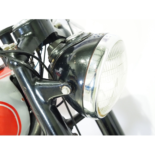 835 - Ariel 350NG motorcycle. 1950. 350cc
Frame No. WA179
Engine No. RA159
Runs and rides. Part of a priva... 