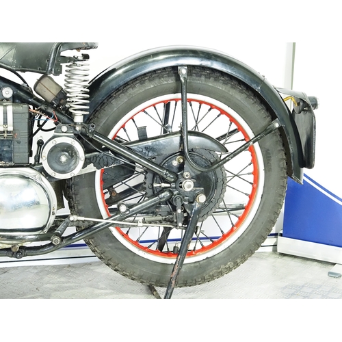 835 - Ariel 350NG motorcycle. 1950. 350cc
Frame No. WA179
Engine No. RA159
Runs and rides. Part of a priva... 