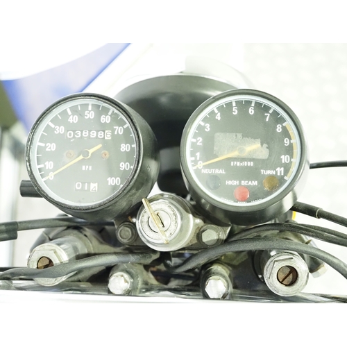 840 - Kawasaki F7 enduro motorcycle. 1975. 175cc
Frame No. F7-106187
Engine No. F7E-100569
Runs and rides.... 