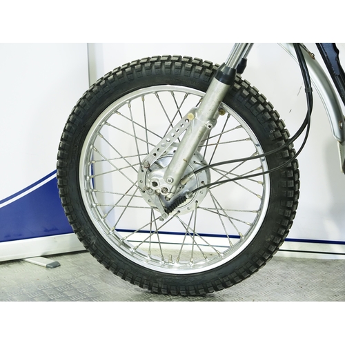 840 - Kawasaki F7 enduro motorcycle. 1975. 175cc
Frame No. F7-106187
Engine No. F7E-100569
Runs and rides.... 