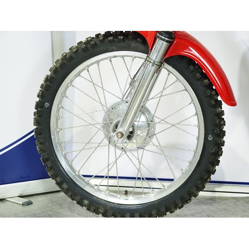 841 - BSA Metisse Victor motorcycle. 500cc
Frame No. MRD95024
Engine No. FBS392
Engine turns over with com... 