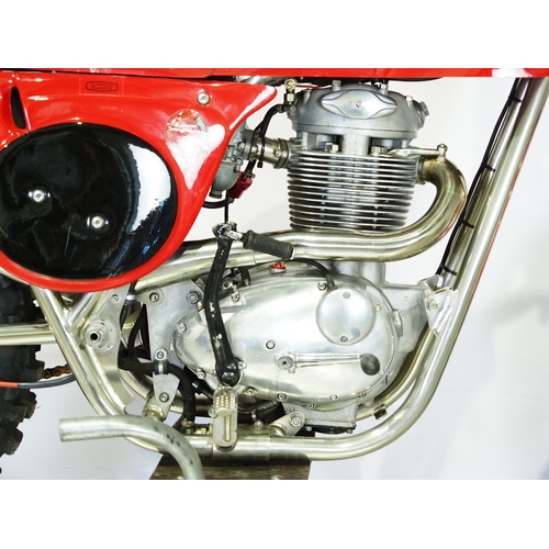841 - BSA Metisse Victor motorcycle. 500cc
Frame No. MRD95024
Engine No. FBS392
Engine turns over with com... 