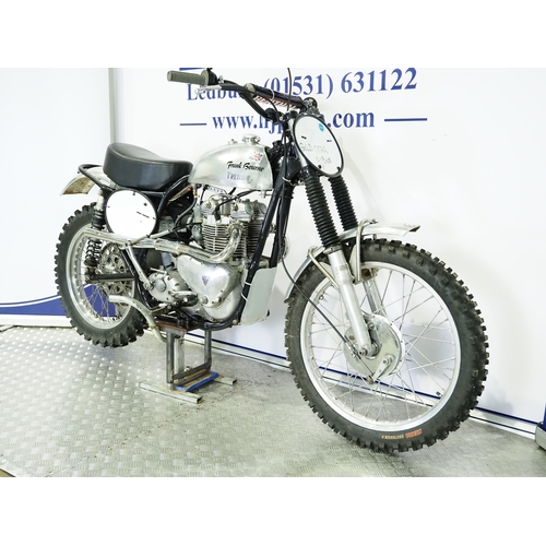 842 - Triumph 