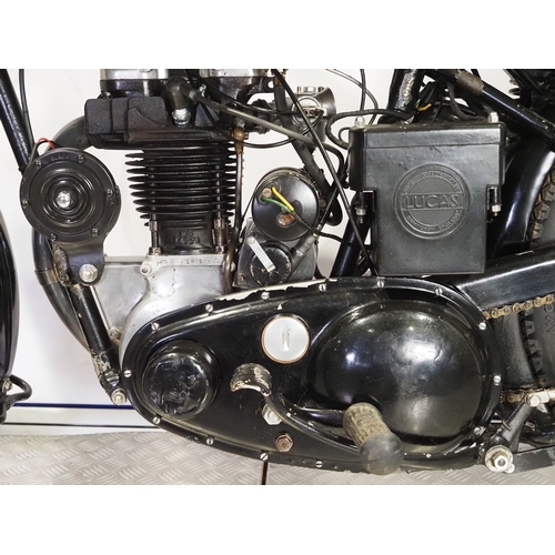 853 - BSA B21/B24 motorcycle. 1937. 350cc
Frame No. HB20 4060
Engine No. HR 25108
Runs and rides but may r... 