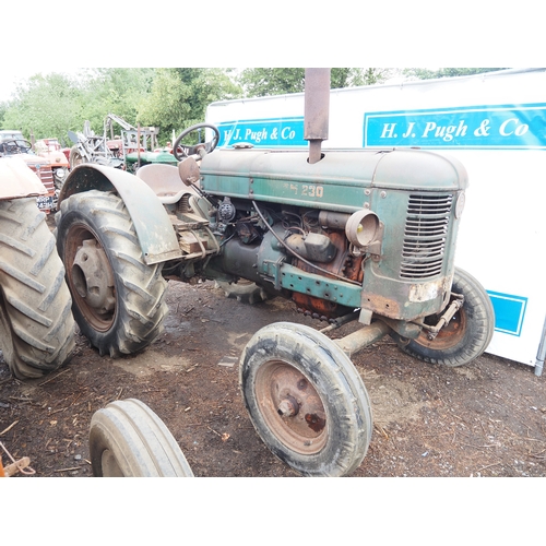120 - Bolinder-Munktell 230 tractor. Diesel. Runs and drive. Engine block has been repaired. S/n 33815-350... 